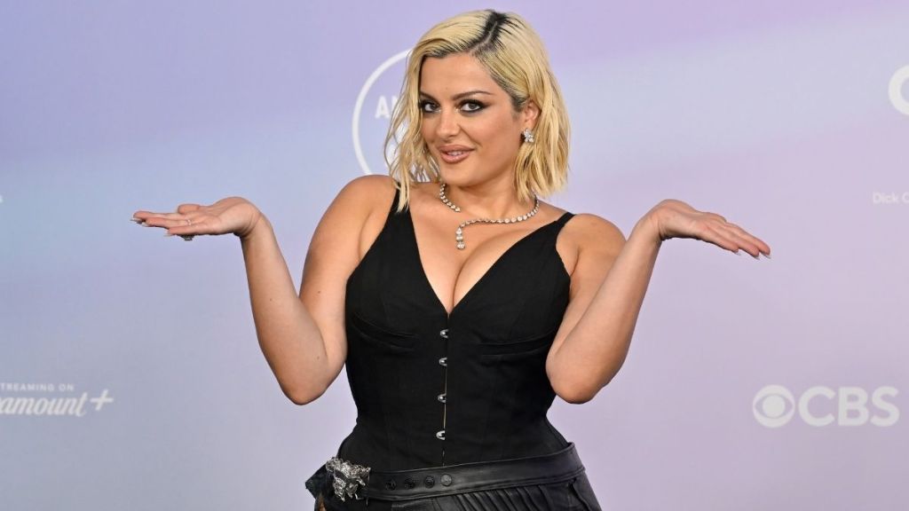 Bebe Rexha Wore So Many Belts at the AMAs, Fans Lost Count