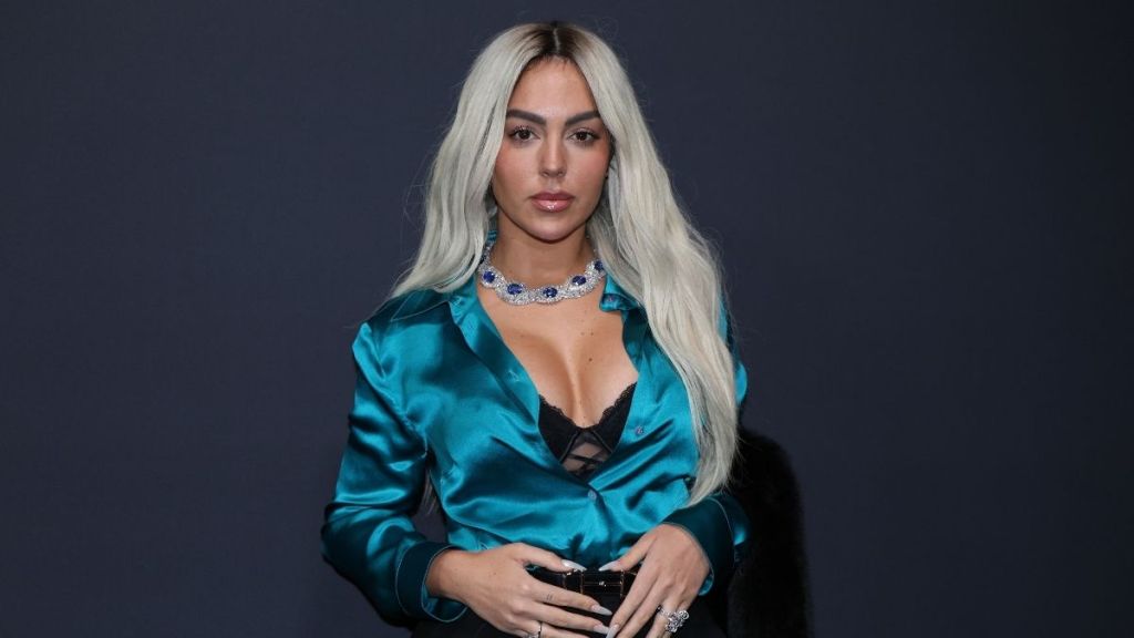 Cristiano Ronaldo’s Fiancée Flaunts Sheer Bra Beneath an Open Shirt