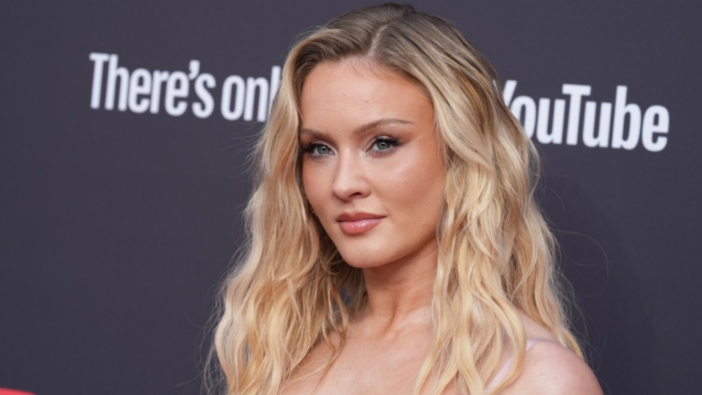 Zara Larsson bra mini skirt Instagram