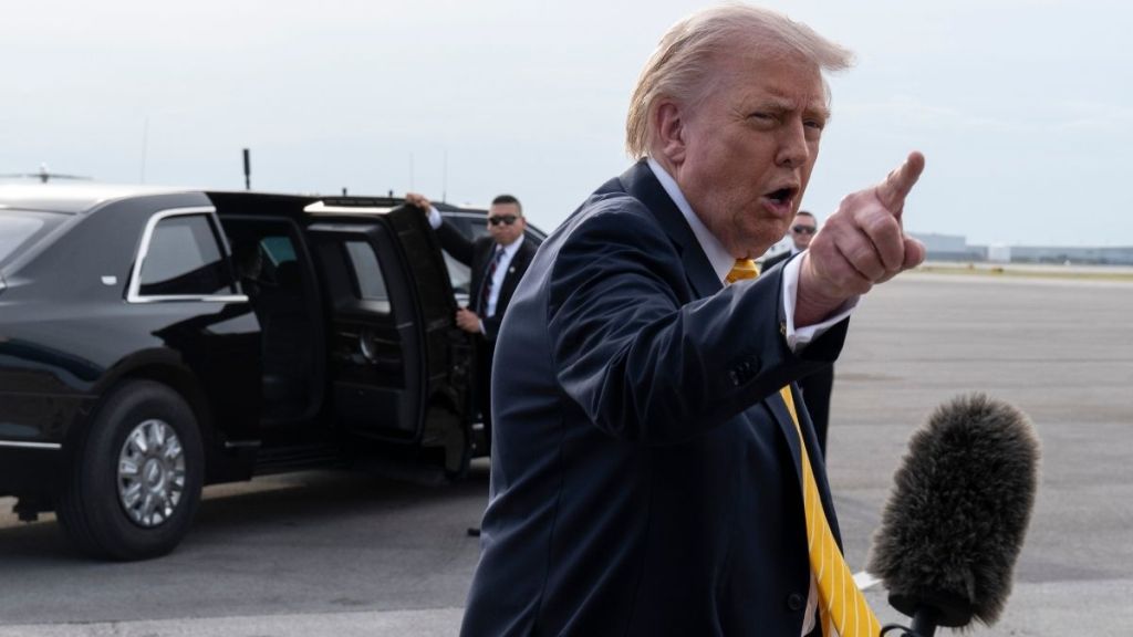 Donald Trump Bashes Female Journalist Over Reflecting Pool Question