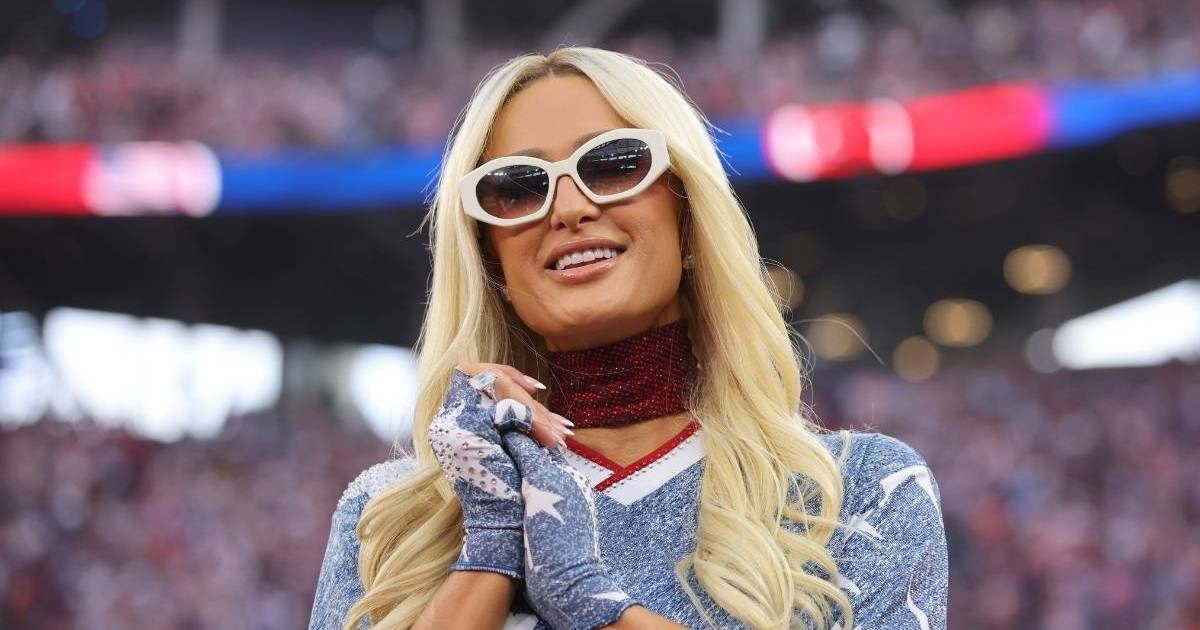 Paris Hilton's Micro Miniskirt Rides up Her Thighs at FIFA World Cup