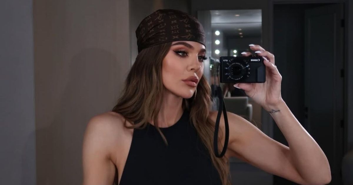 Khloe Kardashian Is a Golden Goddess in Plunging Micro Minidress Khloe Kardashian Is a Golden Goddess in Plunging Micro Minidress