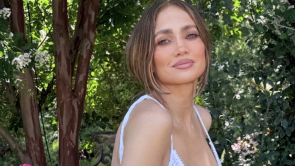 Jennifer Lopez's Plunging Dress Is Held up by Just 2 Thin Straps
