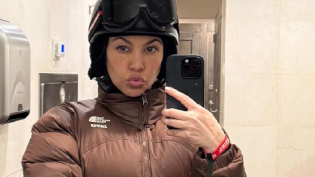 Kourtney Kardashian Beats the ‘June Gloom’ With the Help of Her Kids