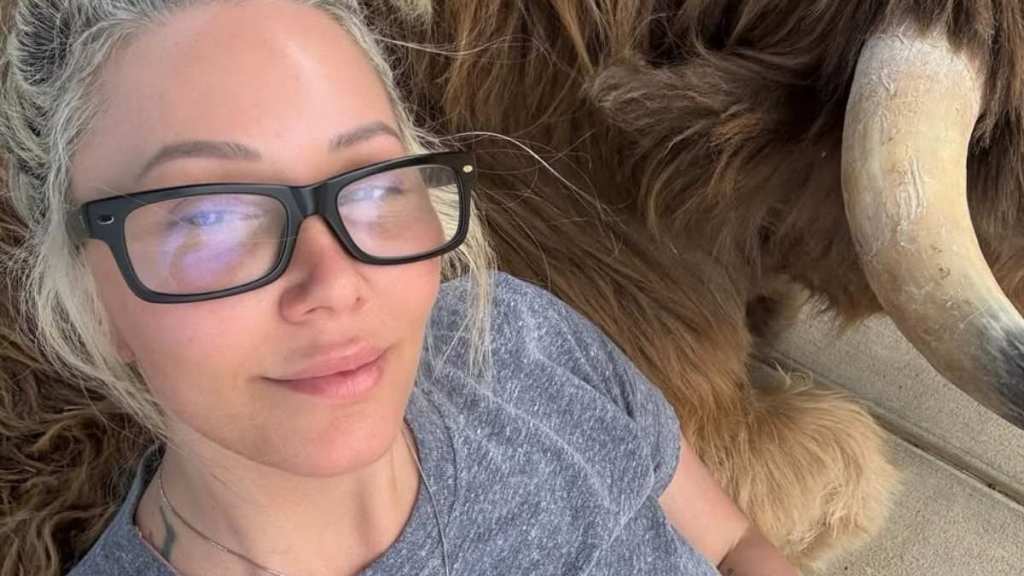 Bunnie XO Raises Eyebrows With Jaw-Dropping Jelly Roll Claim