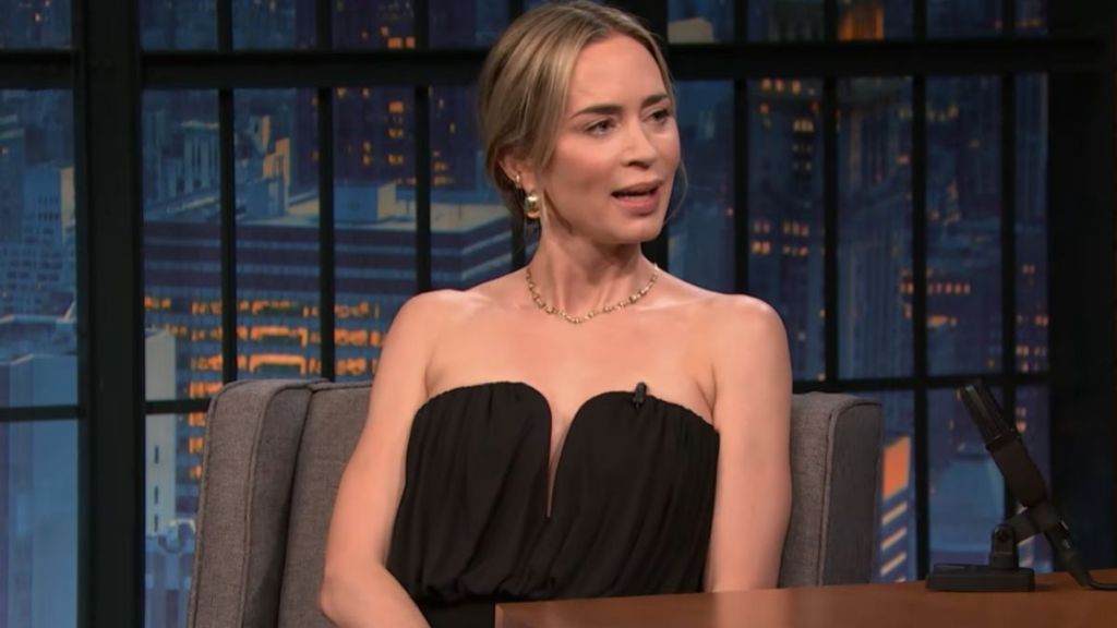 Emily Blunt's Plunging Self-Portrait Crop Top Dips Dramatically Low
