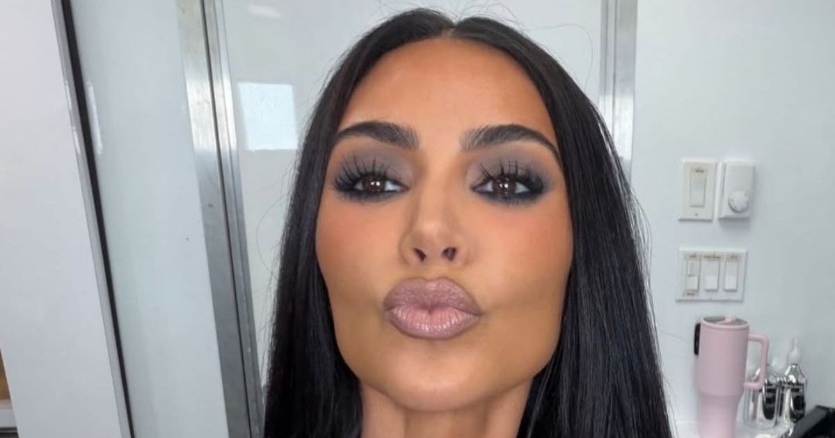 Kim Kardashian’s Curves Take Center Stage in Body-Hugging Leather Look