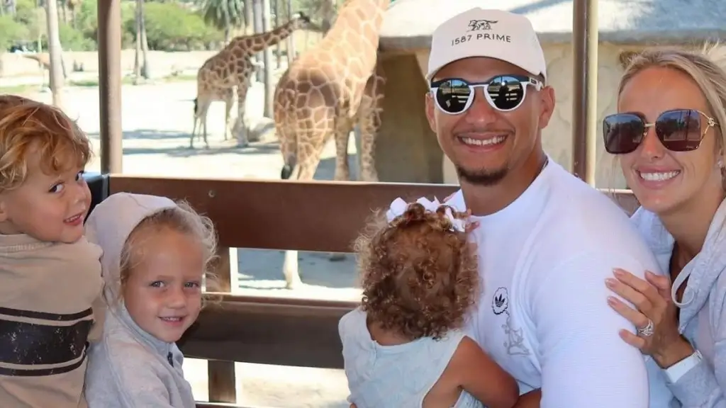 Brittany Mahomes and Patrick Mahomes