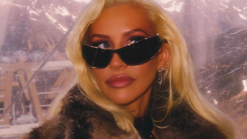 Christina Aguilera Packs Serious Curves Into a Dress Cut Nearly to Her Waist