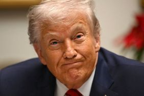 Donald Trump Posts Fake Pool Image in New Barack Obama Swipe