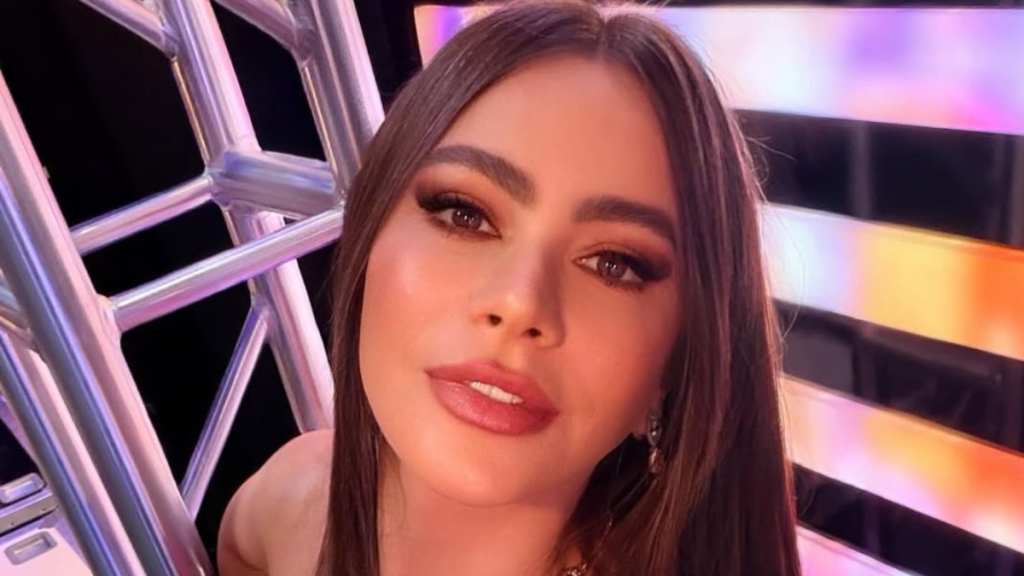 Sofia Vergara’s Curves Take Center Stage in Body-Hugging Francesca Miranda