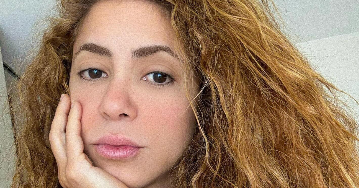 Shakira’s Plunging Bodysuit Gets Risky With Cheeky Side&hellip;