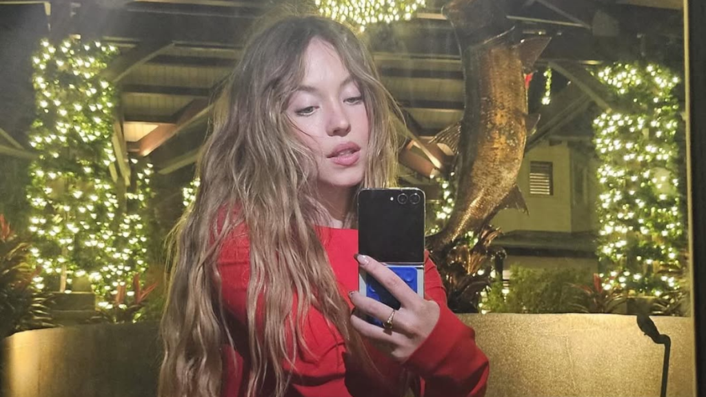 Sydney Sweeney Expertly Layers $39 Syrn Bralettes Under Plunging Top