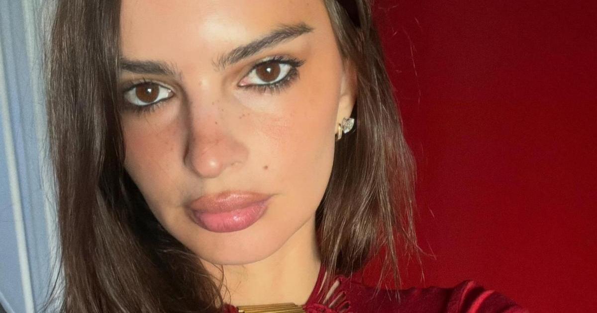 Emily Ratajkowski’s Risqué Bikini Close-up Leaves Very&hellip;