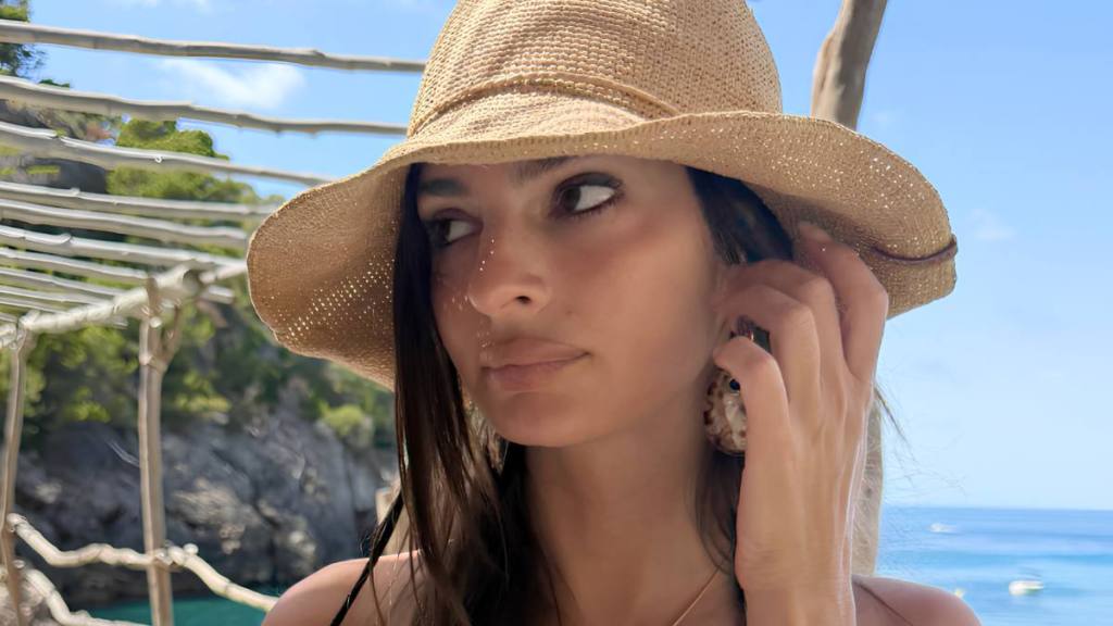 Emily Ratajkowski Instagram