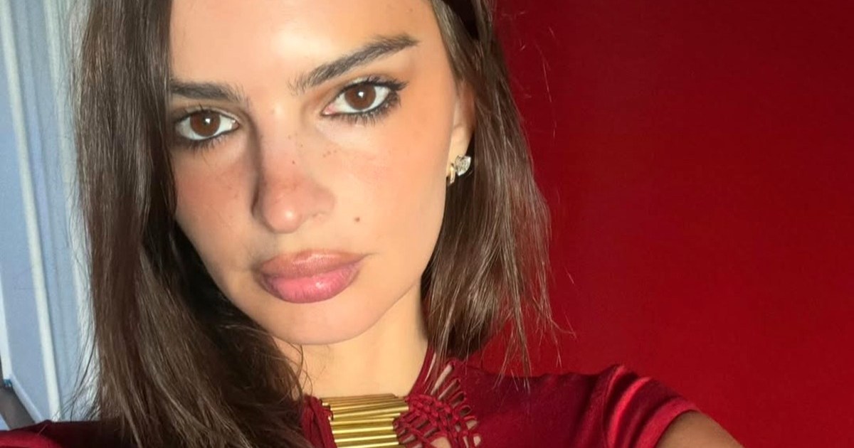 Emily Ratajkowski’s Stringy Top Reveals More Than It Conceals in Daring New Photos