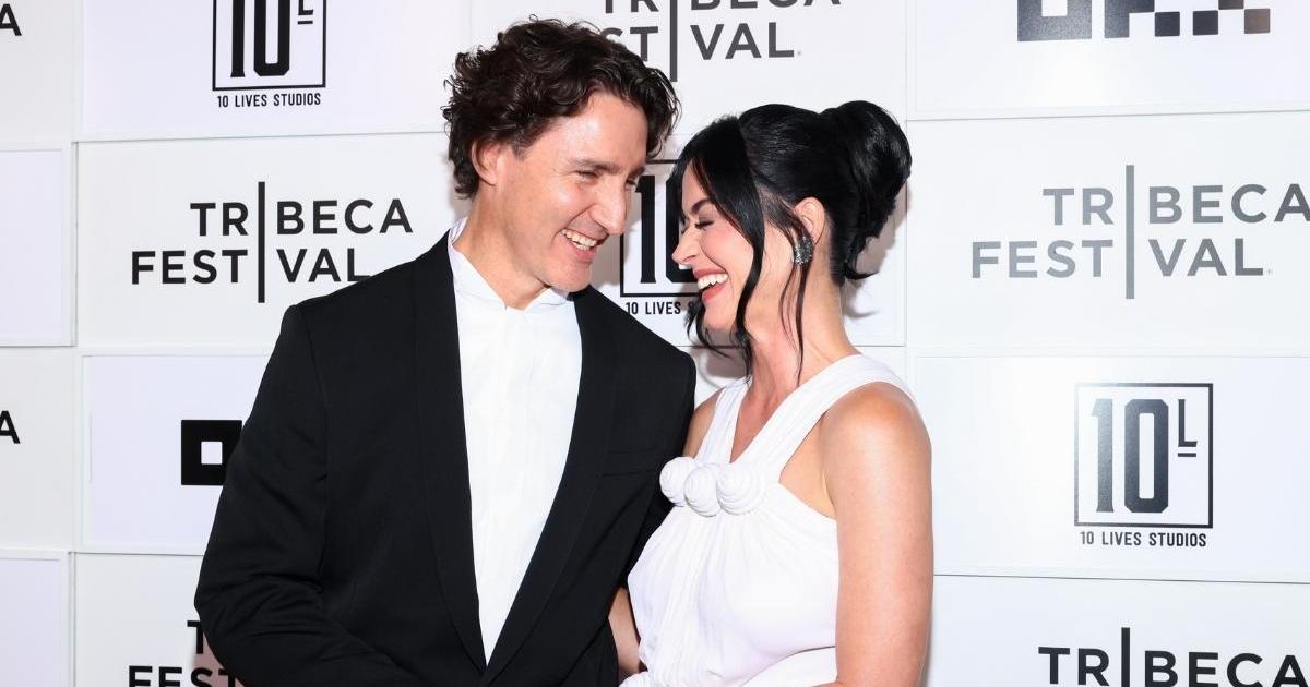 Justin Trudeau’s Hand Placement on Katy Perry Raises Eyebrows