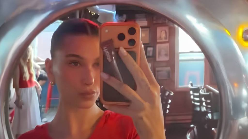 Hailey Bieber Rhode Instagram