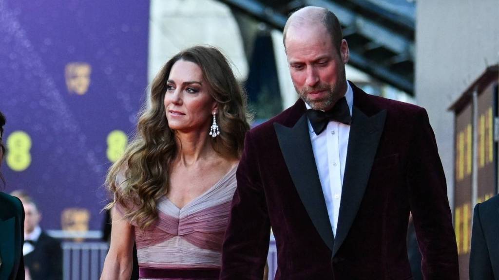 Prince William & Kate Middleton Are Having ‘Difficult Conversations’ — Insider