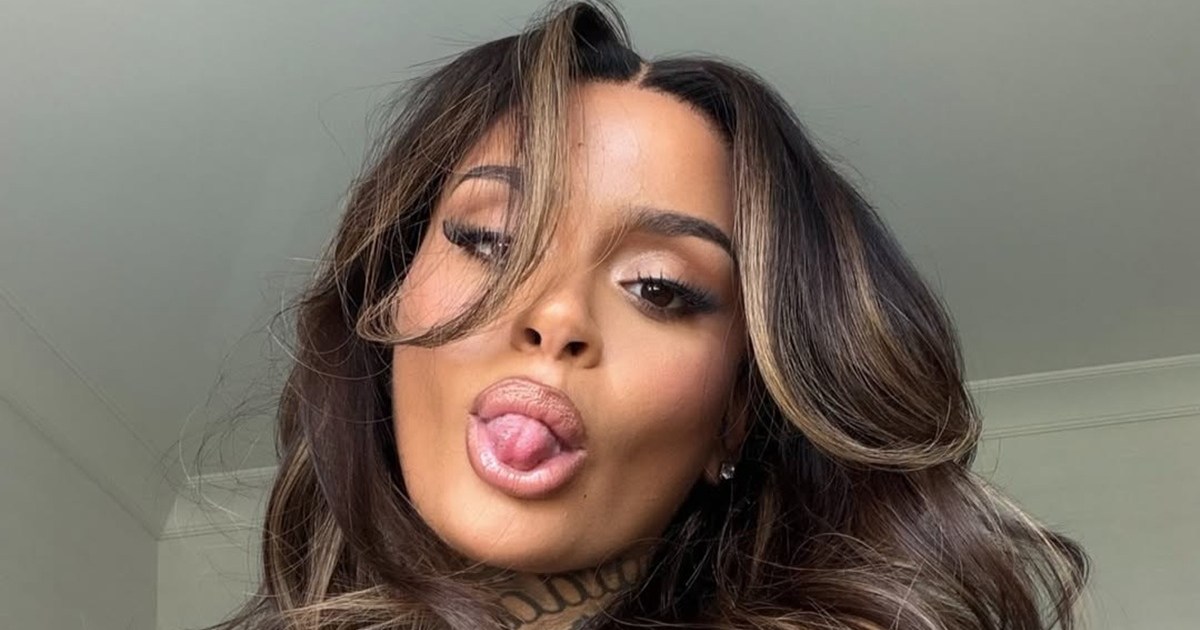 Kehlani's Belt-Like Micro Shorts Give Away an Unexpected Sneak-Peek to Fans