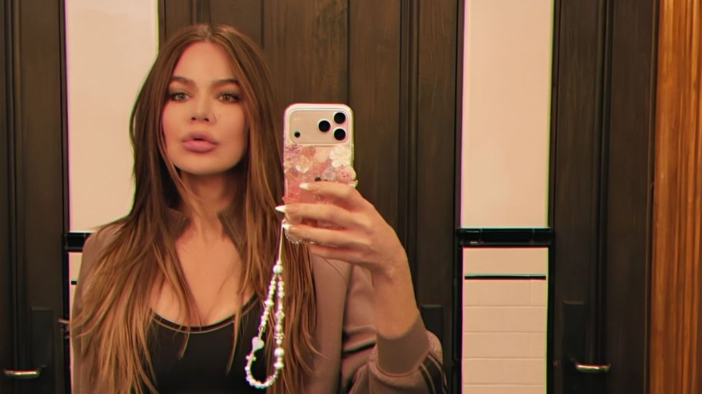 Khloé Kardashian’s Wet-Look Dress Clings in All the Right Places