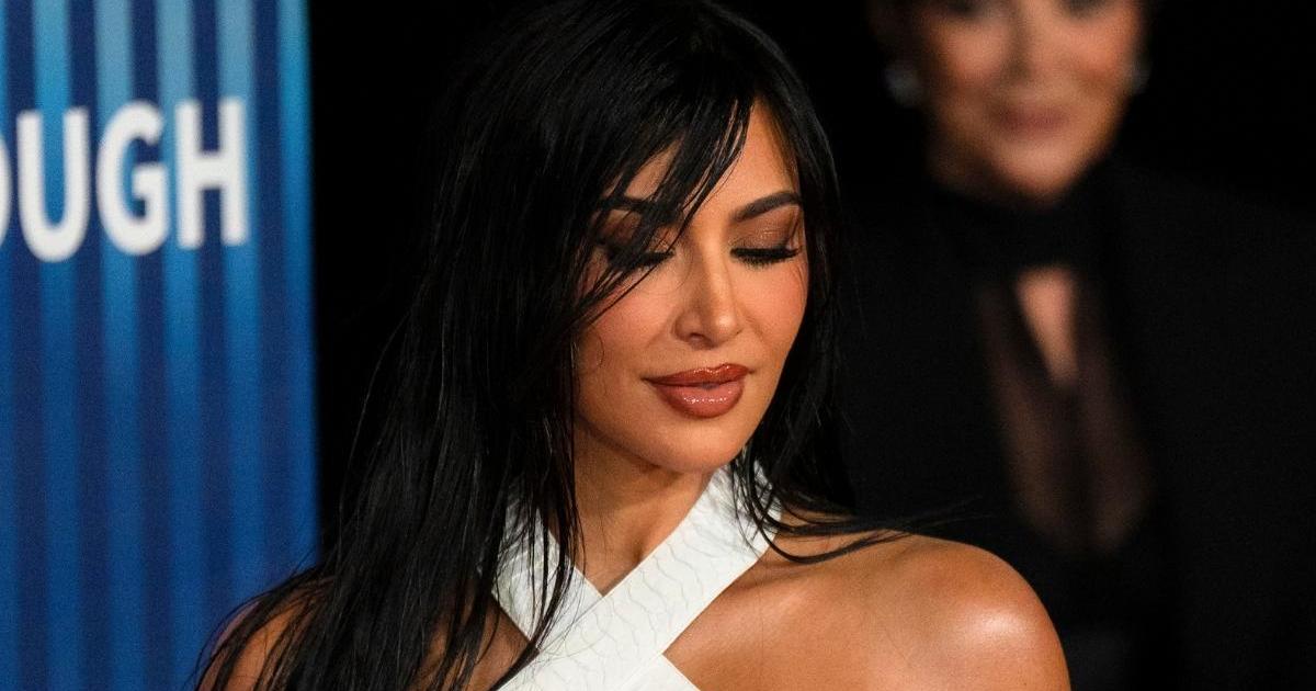 Kim Kardashian’s Boldly Unzipped Jacket Slips Off One&hellip;
