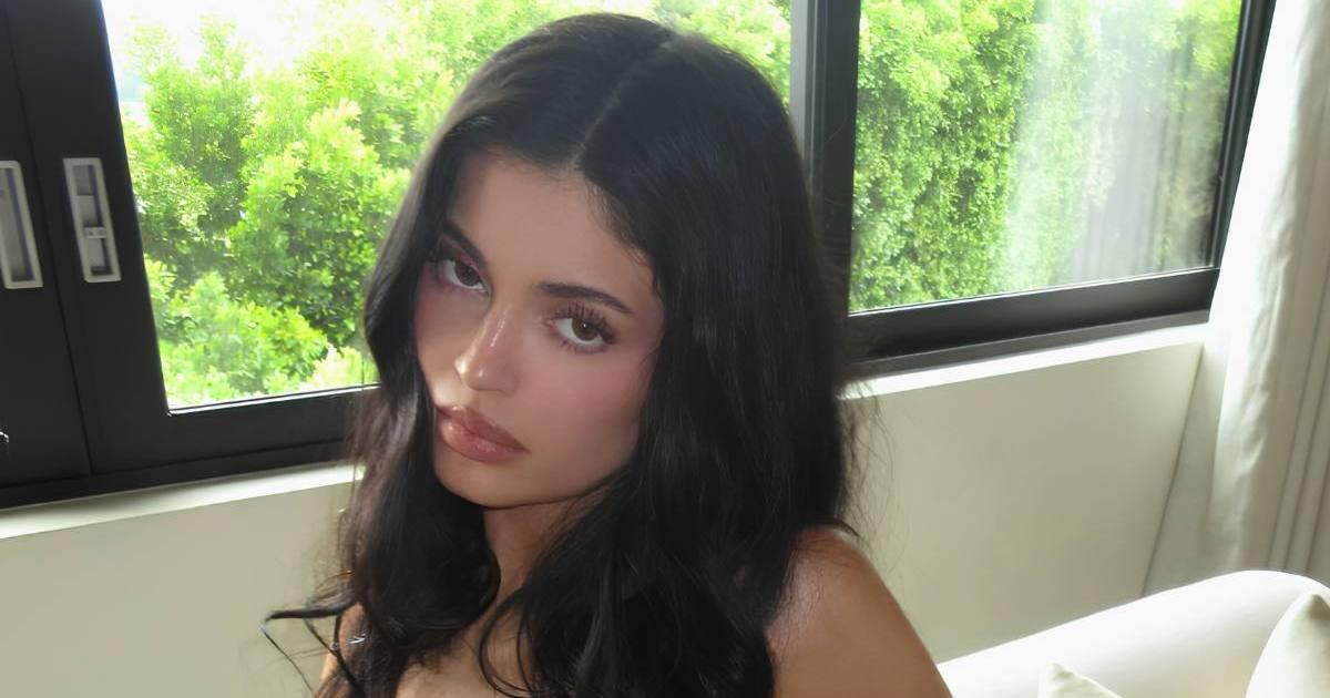 Kylie Jenner Nearly Spills Out of Her Minidress That Gets&hellip;