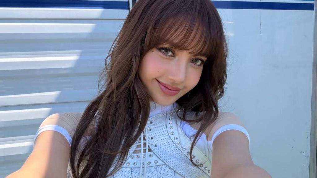 BLACKPINK's Lisa's Daring Shorts Look Barely Wider Than a Belt