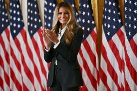 Melania Trump's Awkward White House Applause Moment Sparks Buzz