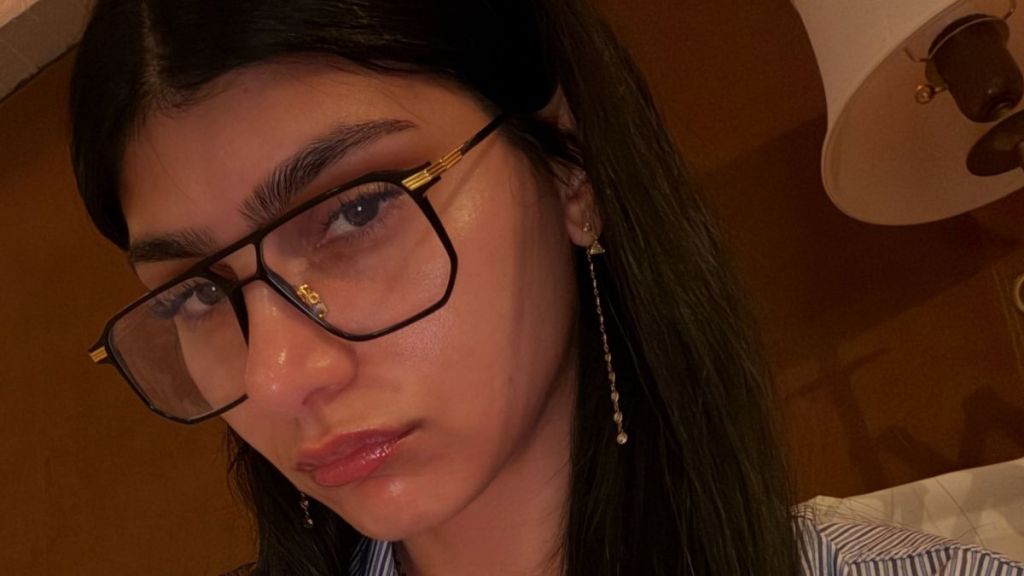 Mia Khalifa Turns Up the Heat in a String Bikini That Has Fans Buzzing