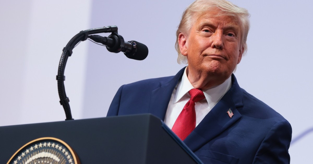 Donald Trump's Speech Was Interrupted by Man Raising Both Middle Fingers