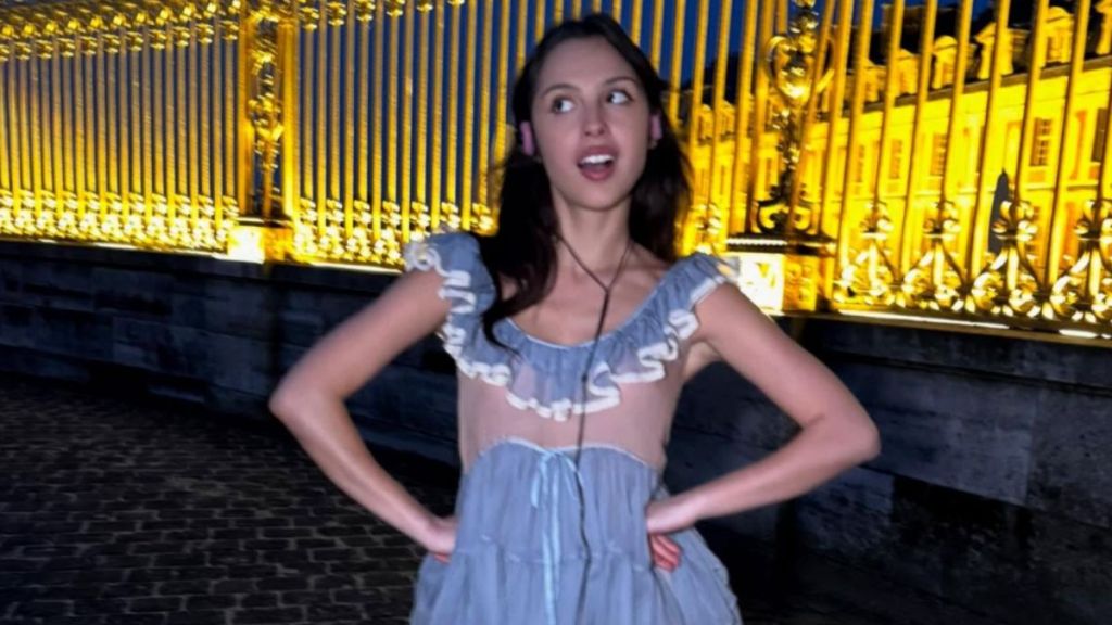 Olivia Rodrigo's Ariana Thrifts Babydoll Micro Minidress Boldly Rides High