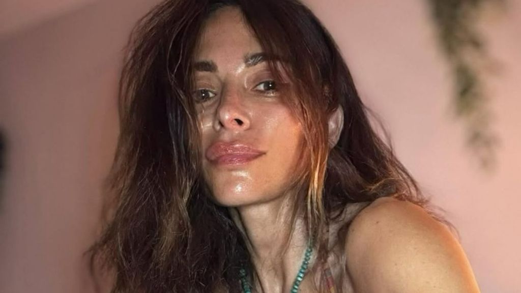 Sarah Shahi’s Sensual Look in Stringy Thong Has Fans ‘Obsessed’