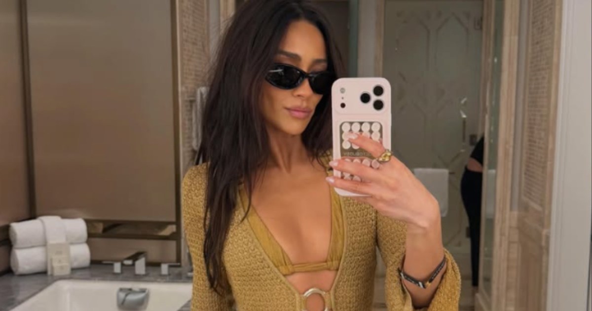 Shay Mitchell’s Sheer Outfit Leaves Her Bra Stealing the&hellip;