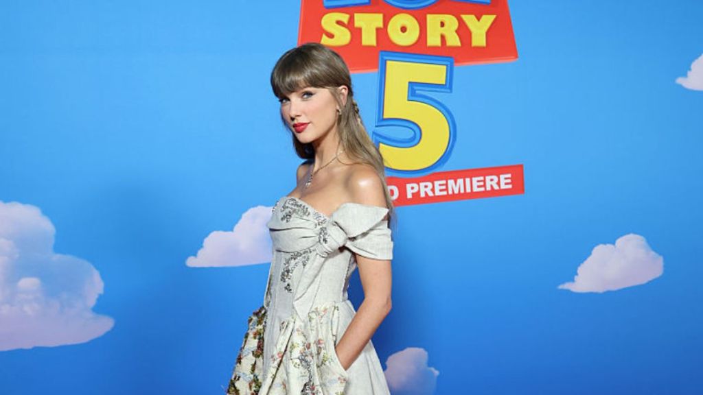 Taylor Swift Turns up the Heat in Micro Minidress & Alevi Milano Heels