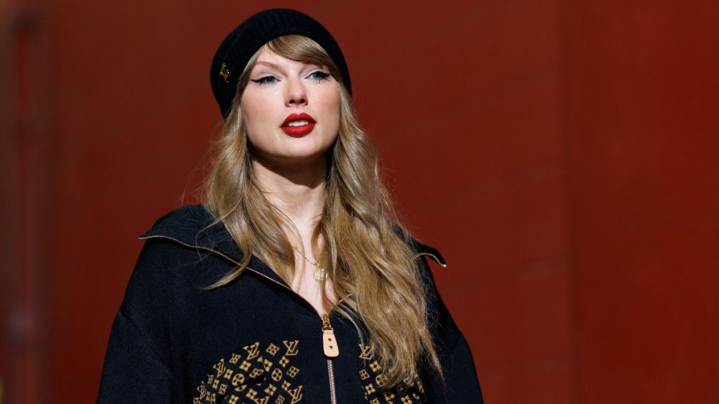 Taylor Swift Won’t Let Kylie Jenner Hug Rewrite History — Source
