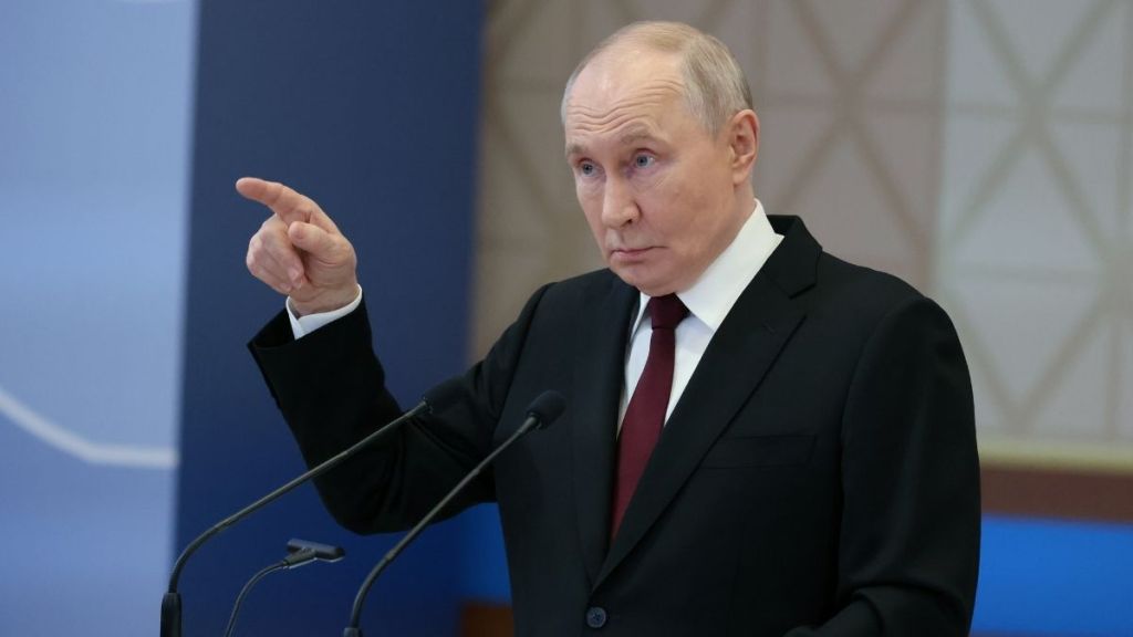 Vladimir Putin Challenged to 'Cage Match' at White House UFC Event By Russian Punk Band
