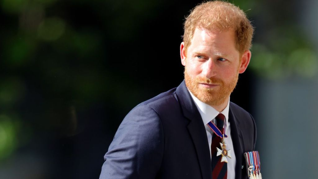 Prince Harry’s Return to Britain Triggers New Fears Inside the Palace — Source