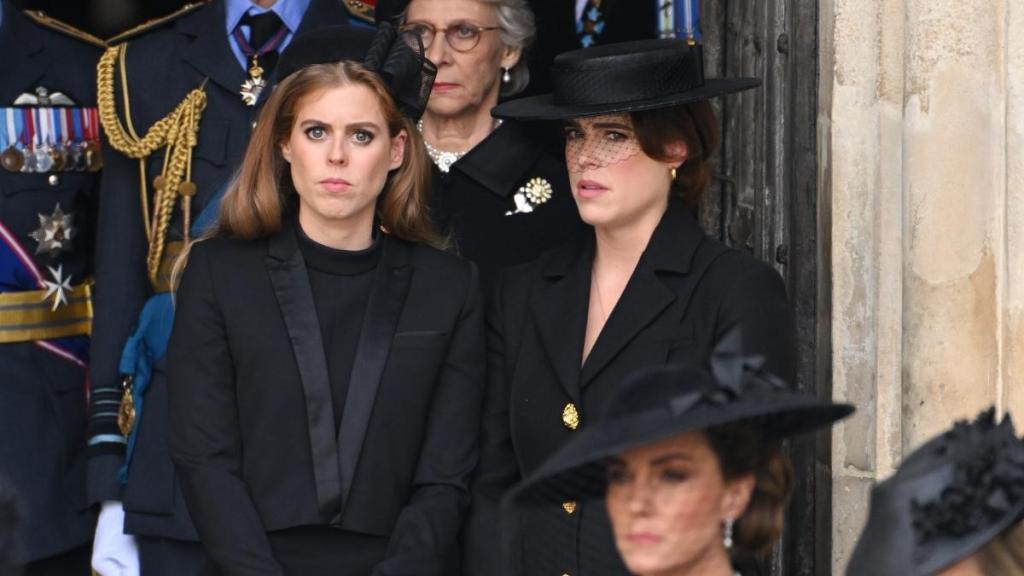 Experts Weigh in on Princesses Beatrice and Eugenie’s Status After Royal Wedding