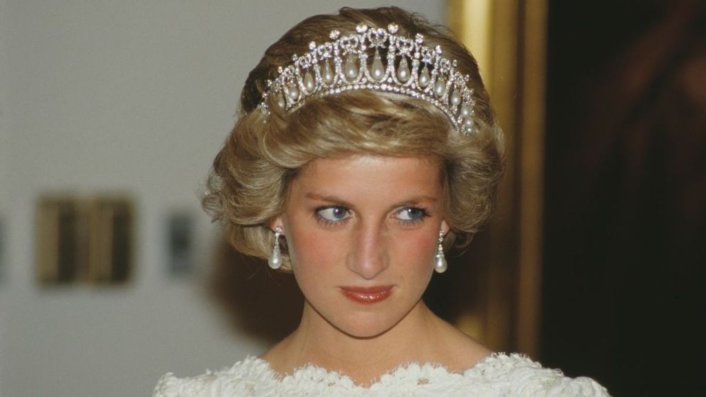 Royal Expert Claims Princess Diana Believed Sarah Ferguson Was ‘Selling Stories’