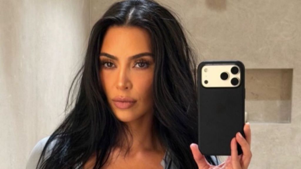 Kim Kardashian's Body-Hugging Gucci Dress Plunges Dangerously Low