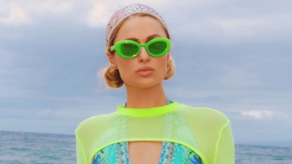 Paris Hilton’s Monokini Plunges All the Way to Her Waist in New Photos