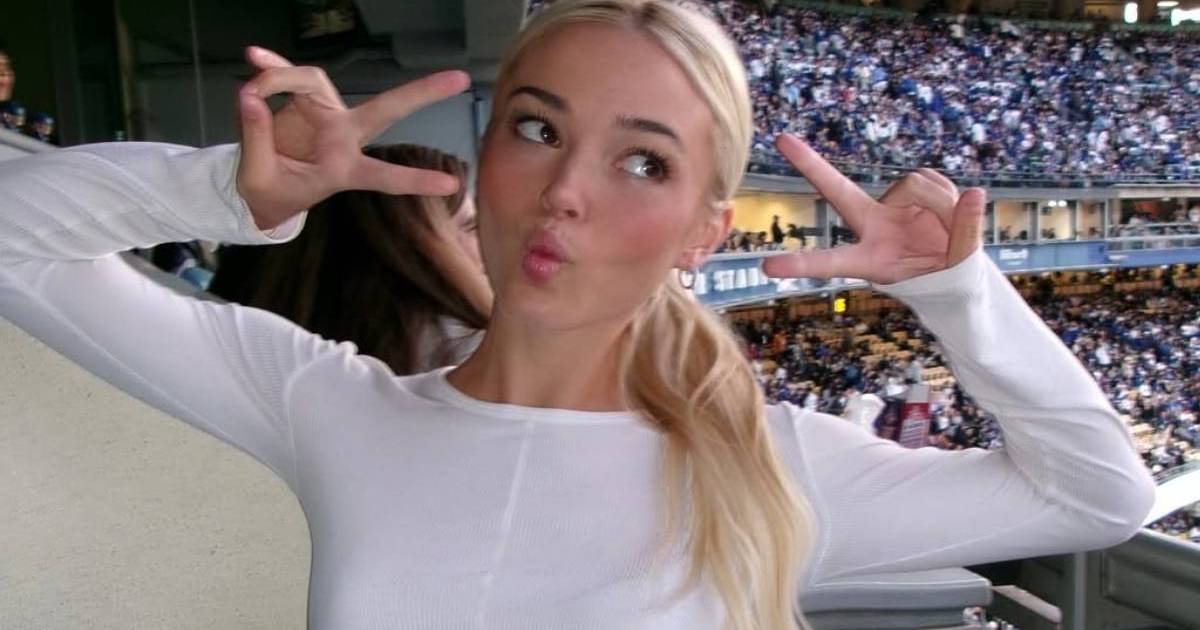 Livvy Dunne Sweats It Out in Plunging Nobull Crop Top Cut Extra Low