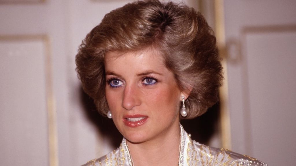 Princess Diana Secretly Sent This Royal Valentine’s Cards, New Book Claims