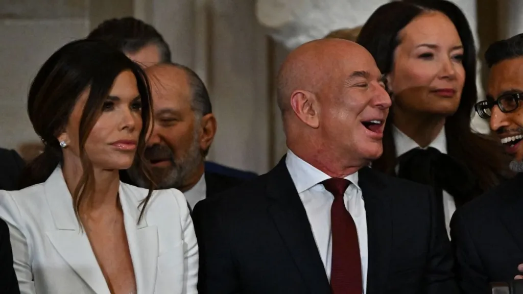 Jeff Bezos & Lauren Sanchez’s Plans Spark Unexpected Donald Trump Comparisons — Insider