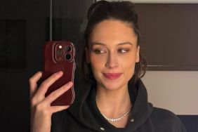 Elsie Hewitt Sunbathing in Flirty String Bikini Sends a Message