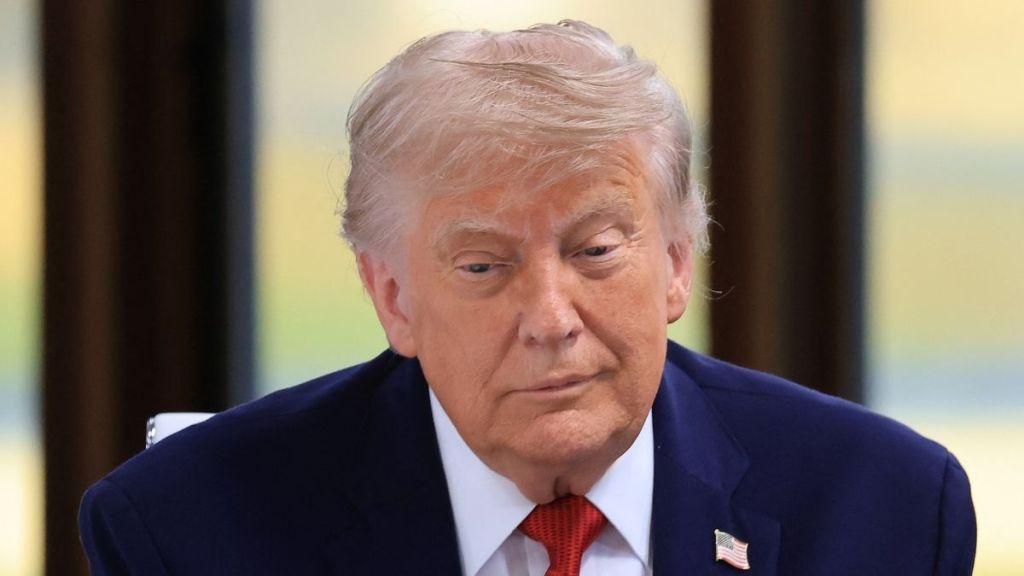 Donald Trump Father’s Day Post Omits Don Jr. and Praises Eric