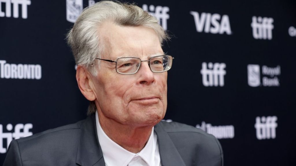Stephen King Rejects Trump’s Lincoln Memorial Reflecting Pool Explanation