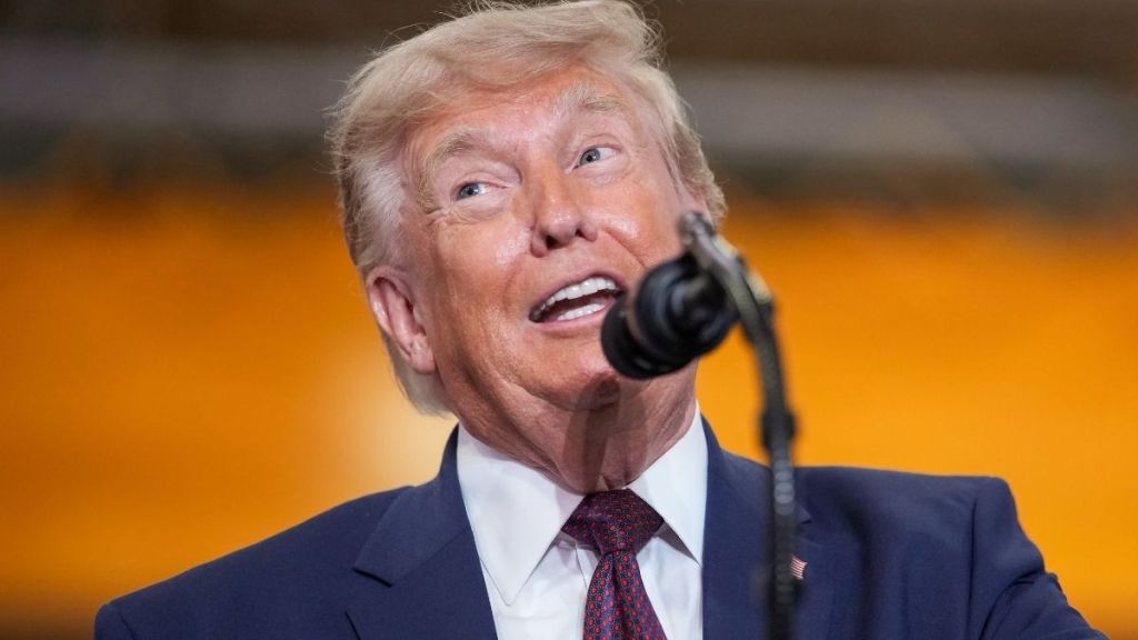 Donald Trump Jokes He Would Be ‘the Greatest Communist in History’