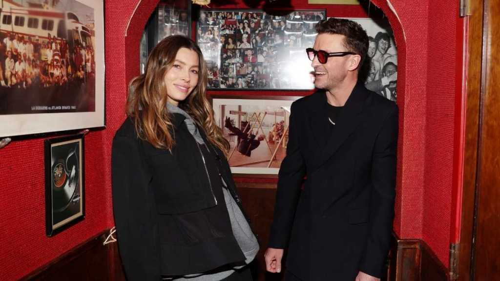 Jessica Biel Shares Workout Routine & Husband Justin Timberlake Reacts